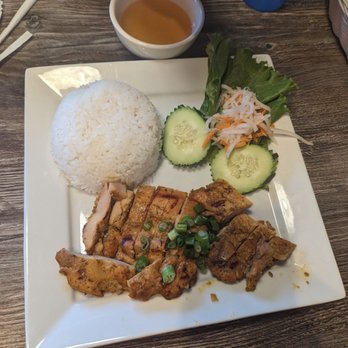 Hue Oi - Com Ga Nuong Plate - Vietnamese Near Me - Fountain Valley, California Hue Oi - Com Ga Nuong Plate - Vietnamese Near Me - Fountain Valley, California
