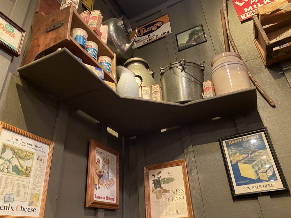 Cracker Barrel Old Country Store, Wichita Roadtrippers