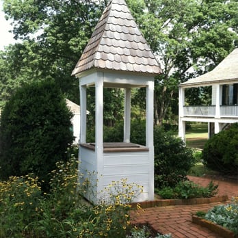 James Monroe's Highland - Backyard gardens - Landmarks & Historical Buildings Near Me - Charlottesville, Virginia