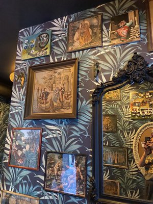 Somerset Bar by null