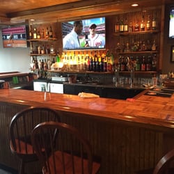 Tomatoe's Pizza & Sports Bar - The bar