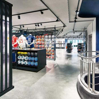 SportScheck - Ski & Snowboard Shops Near Me - Nuremberg, BY