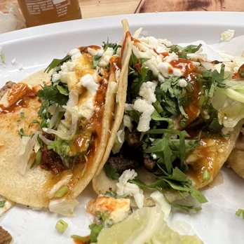 La Union Bakery II - Taco con todo / with everything - Tacos Near Me - Margate, Florida