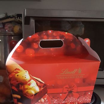 Lindt Chocolate Shop - 150 balls for $45, 12 flavours to choose from! - Chocolatiers & Shops Near Me - Toronto, Ontario
