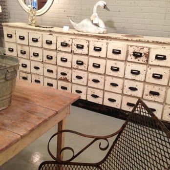 City Farmhouse - Antiques Near Me - Franklin, Tennessee City Farmhouse - Antiques Near Me - Franklin, Tennessee