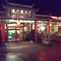 Asien Perle - A packed place!
