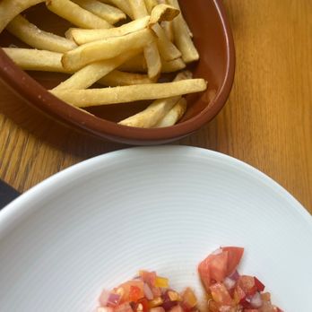ZINO - Soggy gross fries and disgusting tomato salad - Mediterranean Near Me - Berkeley, California