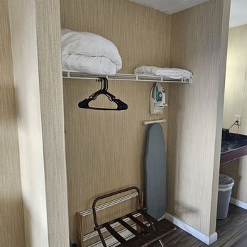 Barefoot Mailman Motel - Hotels Near Me - Ocean City, Maryland Barefoot Mailman Motel - Hotels Near Me - Ocean City, Maryland