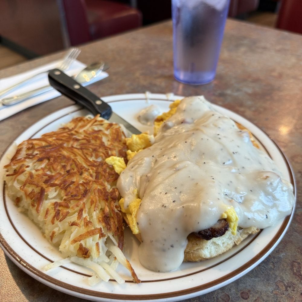 Annie's Cafe - Temecula - Biscuits and Gravy - Breakfast & Brunch Near Me - Temecula, California
