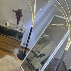 Salon On 6