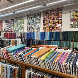 Sarah's Fabrics - Lots of fabrics to choose from!!!