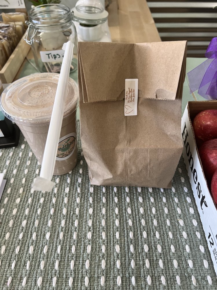 Breathless Raw Live Juice Bar Logo