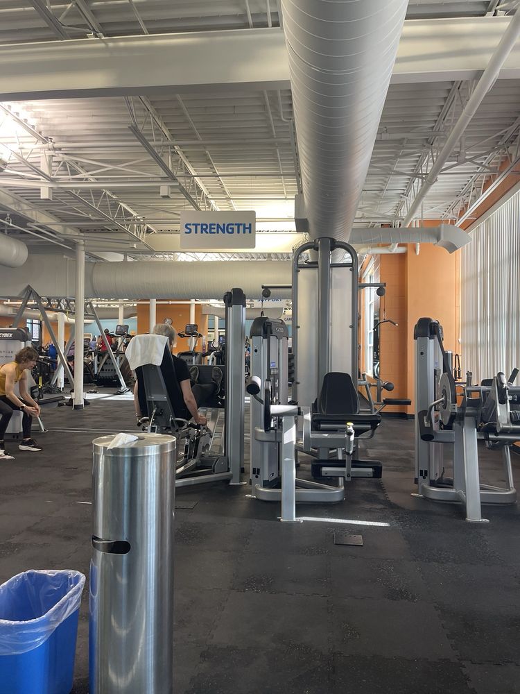 YMCA ALEXANDRIA Updated October 2024 18 Photos & 49 Reviews 420 E