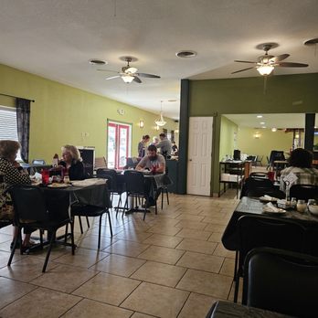 Italian Bistro - Inside, looking towards door. - Italian Near Me - Magnolia, Arkansas Italian Bistro - Inside, looking towards door. - Italian Near Me - Magnolia, Arkansas