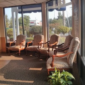 Everett Dental Care - Waiting area - General Dentistry Near Me - Everett, Washington Everett Dental Care - Waiting area - General Dentistry Near Me - Everett, Washington