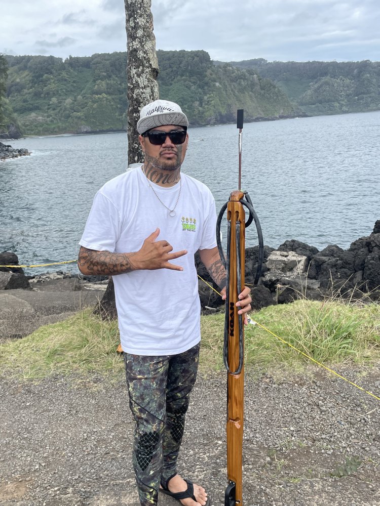 Valley Isle Spearfishing Logo