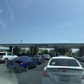 Costco Gasoline - Line on a Saturday afternoon - Gas Stations Near Me - Fullerton, California