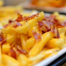 Desia's Spicy Bites - Bacon cheese Fries
