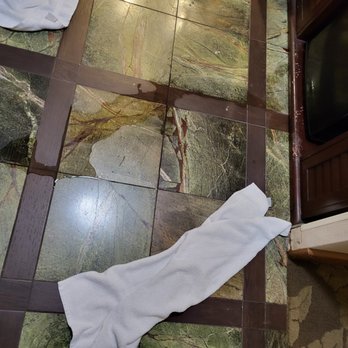 Humphreys Half Moon Inn - Slipped in the leaking fluids - San Diego, CA