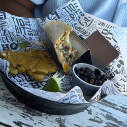 Ocean Alley Restaurant & Beach Bar - Steak Tacos