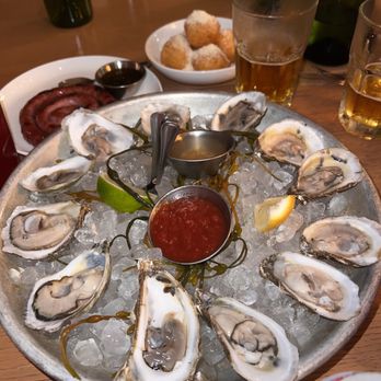 Amara at Paraiso - $1 oyster on Tuesday - Latin American Near Me - Miami, Florida Amara at Paraiso - $1 oyster on Tuesday - Latin American Near Me - Miami, Florida