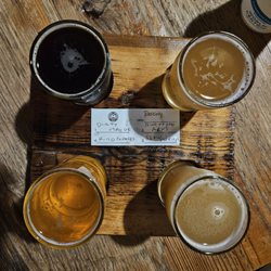 Ministry of Brewing - Beer flight.