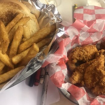 Pop's Diner - American Near Me - Carolina Beach, North Carolina Pop's Diner - American Near Me - Carolina Beach, North Carolina