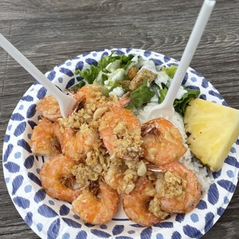 Big Wave Shrimp - Garlic shrimp plate - Seafood Near Me - Haleiwa, Hawaii