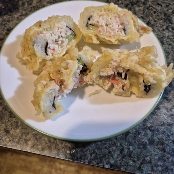541 Sushi Bar - Vegas Roll using imitation krab instead of Smoked salmon - Sushi Bars Near Me - Eugene, Oregon