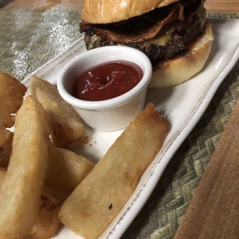 BaBaLoo Lounge - Mash Burger and Yuca Fries - Cuban Near Me - Palm Desert, California