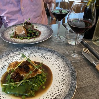 Les P'tites terrasses - Second course "plat" chicken breast with morels and roasted pork tenderloin with fresh green peas - Bars Near Me - Saint-Patrice, 37 Les P'tites terrasses - Second course "plat" chicken breast with morels and roasted pork tenderloin with fresh green peas - Bars Near Me - Saint-Patrice, 37