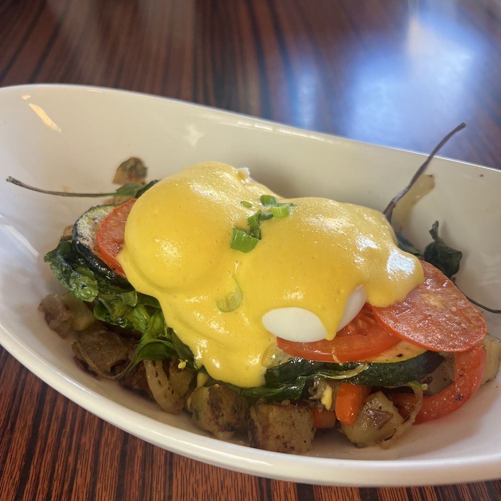 Owl's Nest - Delicious veggie bowl with eggs. - Breakfast & Brunch Near Me - Chemainus, British Columbia Owl's Nest - Delicious veggie bowl with eggs. - Breakfast & Brunch Near Me - Chemainus, British Columbia