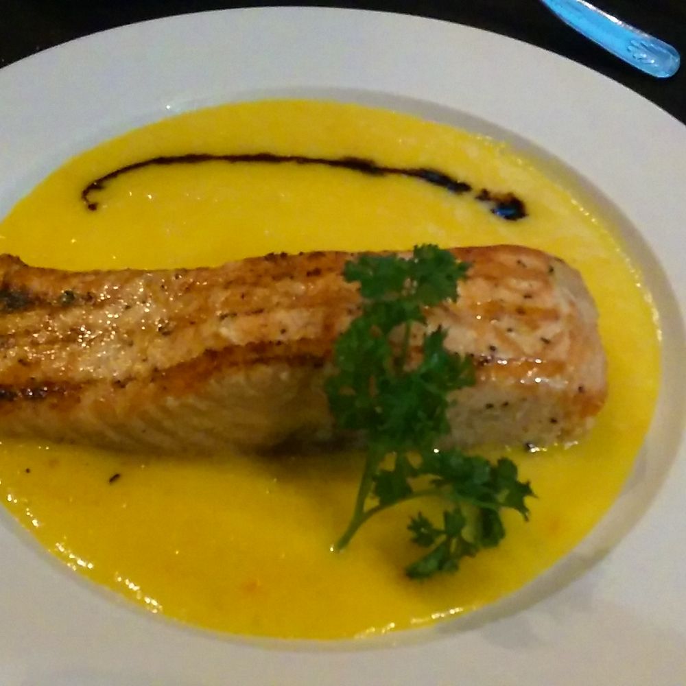 La Diferencia - The grilled salmon in mango sauce was perfection on a place. I loved the exotic spices and flavors. - Mexican Near Me - Tijuana, BCN