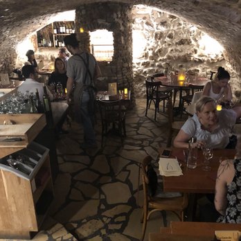 La Cave du Fromager - Cute interior! - Nicoise Near Me - Nice, 06