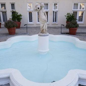 LA Pool Services - Fountain service - Pool & Hot Tub Service Near Me - Los Angeles, California