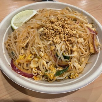 Bonbon Cafe - Chicken pad Thai - Asian Fusion Near Me - Mechanicsburg, Pennsylvania Bonbon Cafe - Chicken pad Thai - Asian Fusion Near Me - Mechanicsburg, Pennsylvania