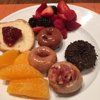 Veranda - Their made-to-order mini donuts are the best! - Breakfast & Brunch Near Me - Las Vegas, Nevada