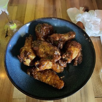 The Summit - Honey Lemon Pepper Winga - Cocktail Bars Near Me - Pittsburgh, Pennsylvania