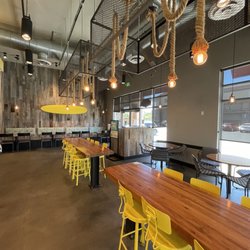 Ono Hawaiian BBQ - Dining area