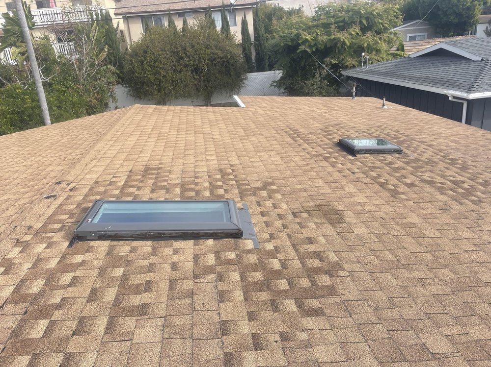 Slide of Alarcon Roofing