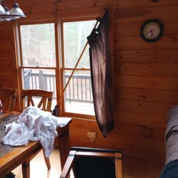 Georgia Mountain Cabin Rentals - I paid 3500 to stay here with my family for xmas. This is staged by them to charge me.