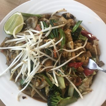 Thai Wok Kitchen - Drunken noodles todo with veggie and extra green onion. Spicy level: extra hot!! - Thai Near Me - Vancouver, Washington Thai Wok Kitchen - Drunken noodles todo with veggie and extra green onion. Spicy level: extra hot!! - Thai Near Me - Vancouver, Washington