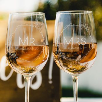 Everything Etched - Mr & Mrs Toasting Glasses - Engraving Near Me - Scottsdale, Arizona Everything Etched - Mr & Mrs Toasting Glasses - Engraving Near Me - Scottsdale, Arizona