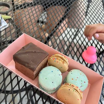Dolce Bakeshop - Chocolate marshmallow (taste like hot chocolate!) and more macarons - Macarons Near Me - Long Beach, Mississippi