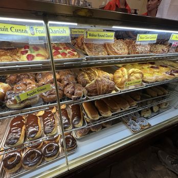Schat's Bakery - Bakeries Near Me - Mammoth Lakes, California