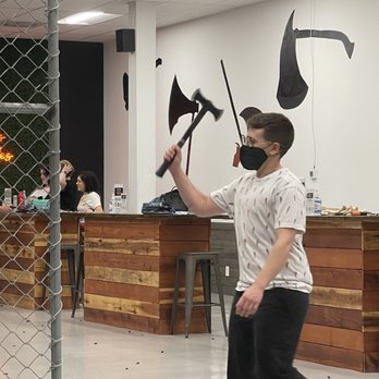 Axe Ventures LA - Axe Throwing Near Me - Los Angeles, California
