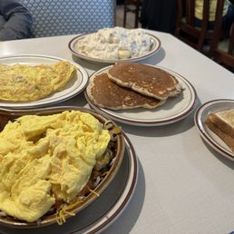 Veggie skillet, big rock omelette, biscuits and gravy and toast. Veggie skillet, big rock omelette, biscuits and gravy and toast.