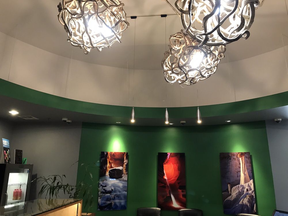 DR. GREENTHUMB’S 44 Photos & 119 Reviews Cannabis Dispensaries