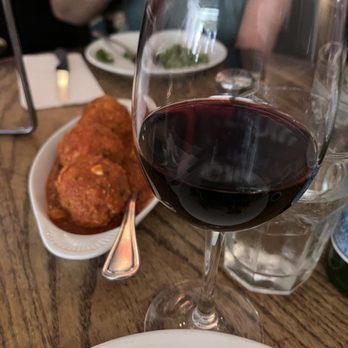 Juliana's - Pizza Near Me - Brooklyn, New York