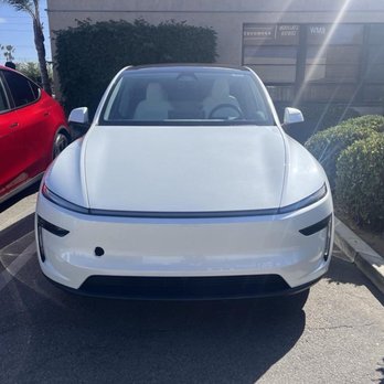 ROEM Certified Collision Center - Body Shops Near Me - Costa Mesa, California